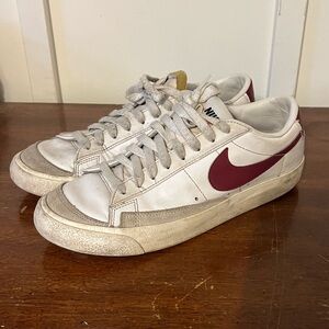 Nike Blazer Low 77 Red Burgundy White Leather Shoes Sz 9 Men